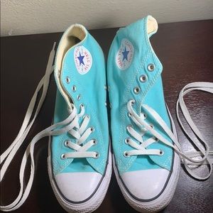 high top converse shoes